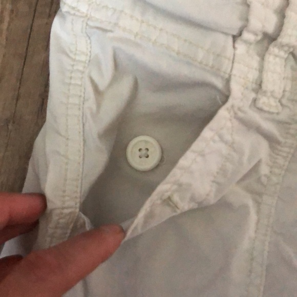 🪷 5/10 🪷 Hollister white shorts stretch in good condition - Picture 4 of 4